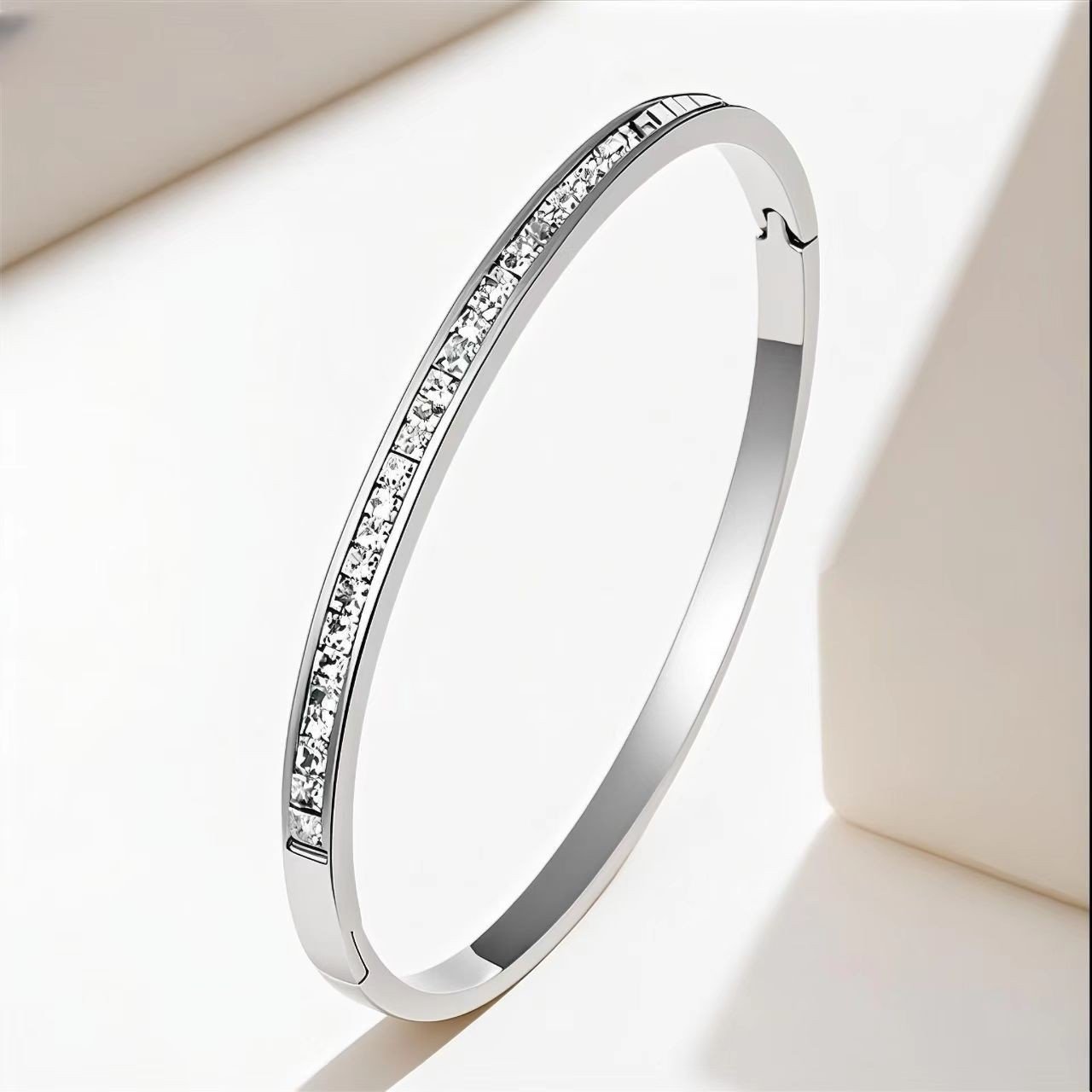 4-Piece Elegant Stainless Steel Bracelet Set, Fashionable Classic Design